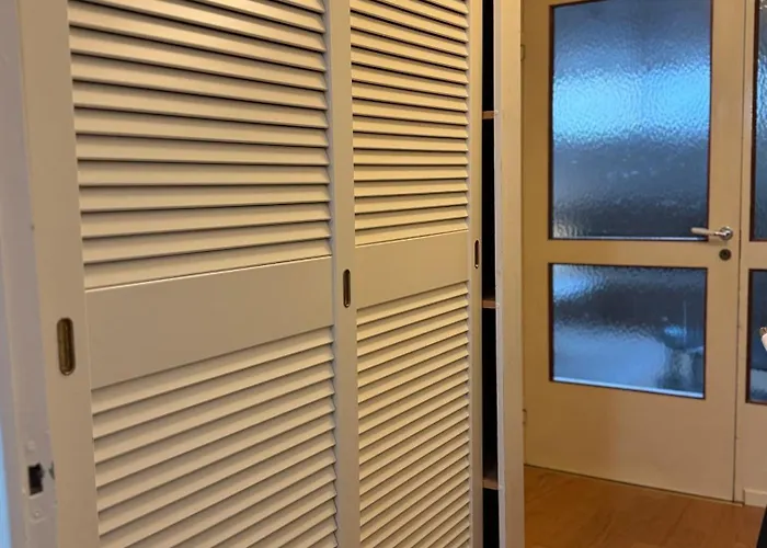 Coosy Authentic Swedish Wooden Studio Apartment, 25 Min To Stockholm City-Own Entrance