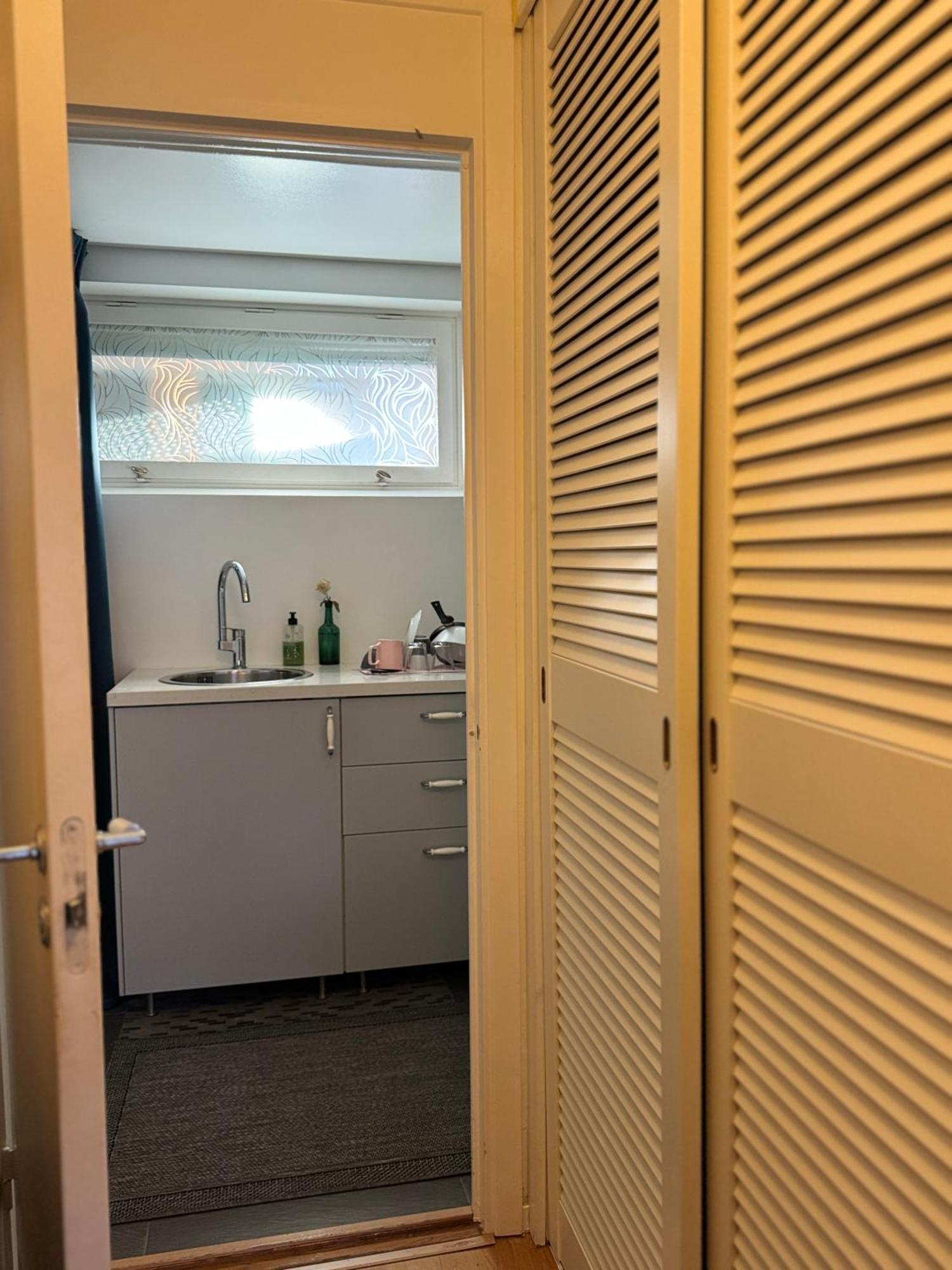 Coosy Authentic Swedish Wooden Apartment, 25 Min To City-own Entrance